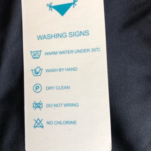 Beachsissi Tankini Top Black Size Large NWT - Picture 7 of 7